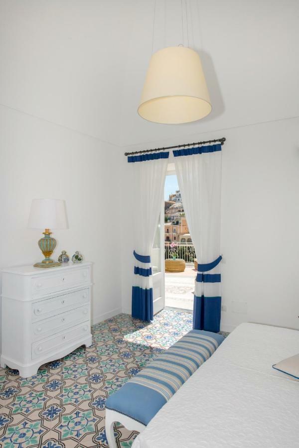 Hotel Punta Re Positano Esterno foto