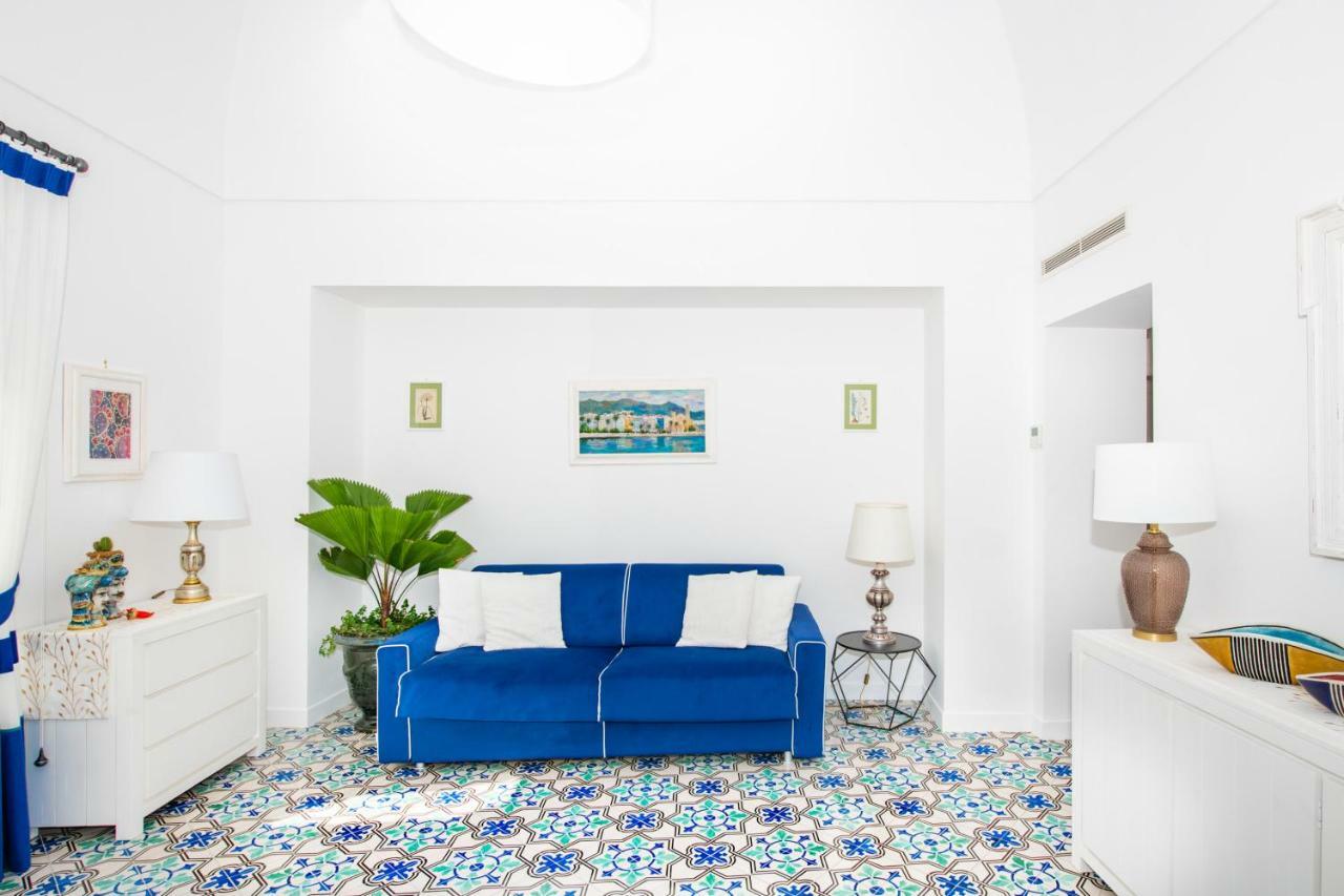 Hotel Punta Re Positano Esterno foto